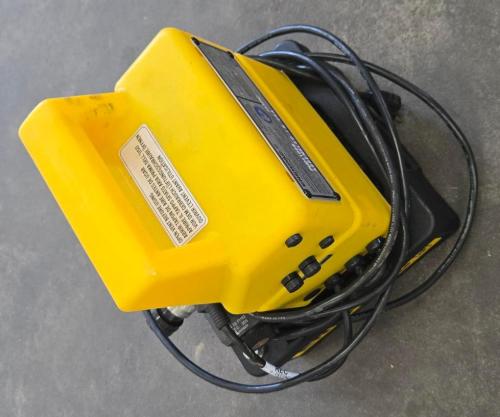 Enerpac PUD1100B 10,000 PSI Electric Hydraulic Pump, 115V, 1/2 HP. - Image 2