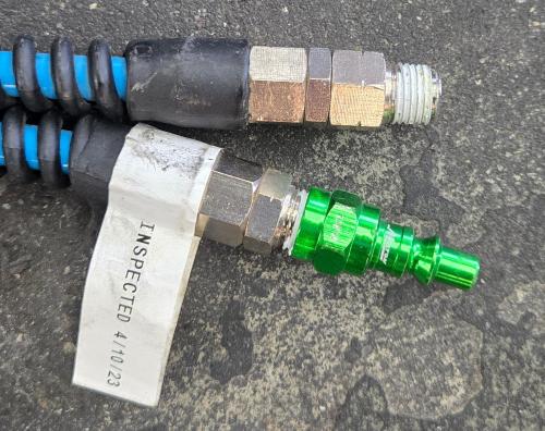 Lot of Assorted Coiled Pneumatic Air Hoses with Quick-Connect Fittings. - Image 3