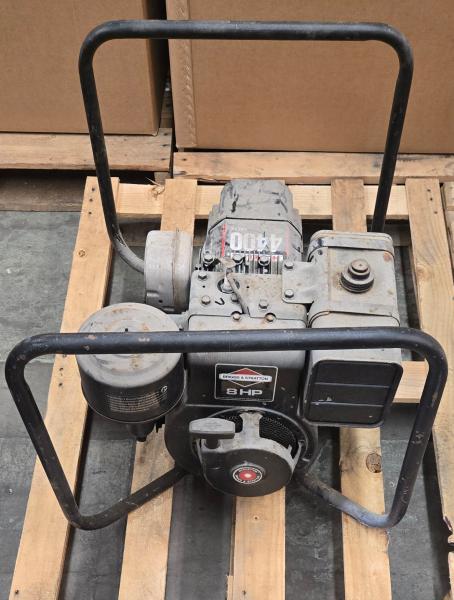 Homelite HL4400 portable generator powered by an 8 HP Briggs & Stratton gasoline engine. - Image 1