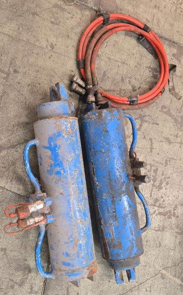 Lot of Hydraulic Utility Line Tools - Image 4