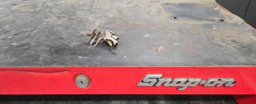 Snap-on Rolling Tool Chest / Workbench &ndash; Multi-Drawer Cabinet with Side Storage-  - Image 3