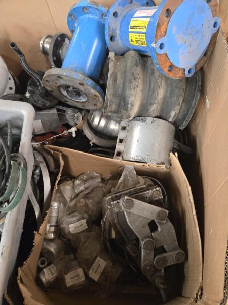 Large Lot Industrial Hoses, Camlock Couplings, Valves, Expansion Joints & Pipe Fittings  - Image 5