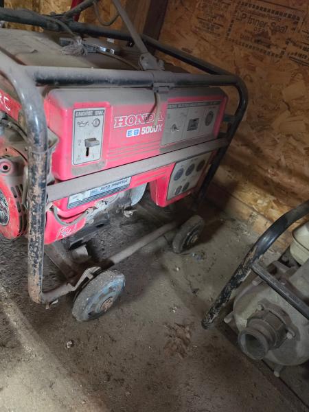 Lot of 7 Compressors and Pumps-Honda / Hitachi / unknown &ndash; Marion, MI  - Image 4