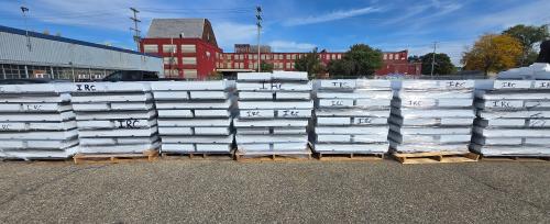 Lot of 112 Commercial 2' x 4' Fluorescent Light Fixtures  - Image 1