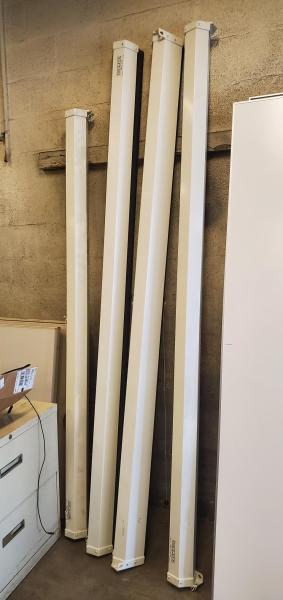 Da-Lite 100" Wide- Projector Screen- - Image 4